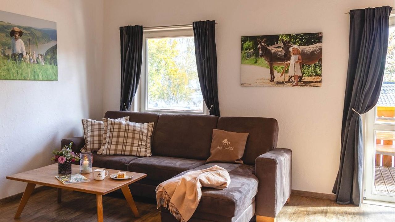 Fewo Schwalbennest: Wohnraum mit Küche Fewo Schwalbennest: Wohnraum mit Küche